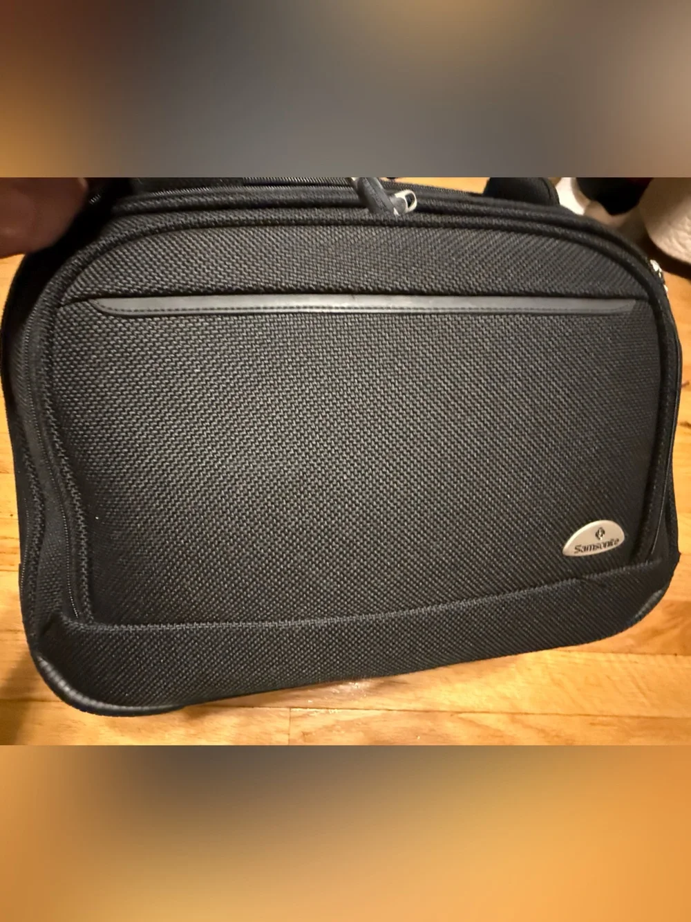 Samsonite Carry On Overnight Shoulder Bag Luggage Black Mobility Series 16